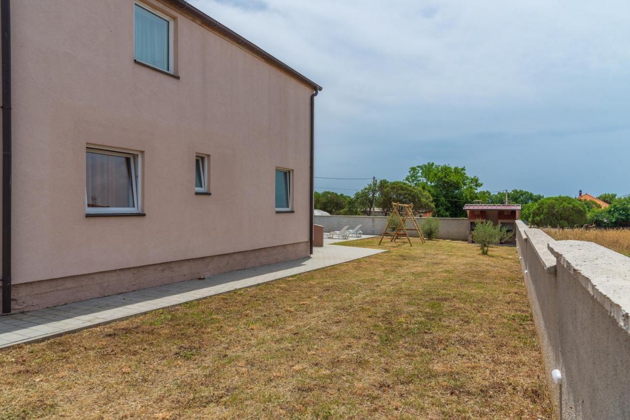 Apartmani Krzak Nin Exterior photo
