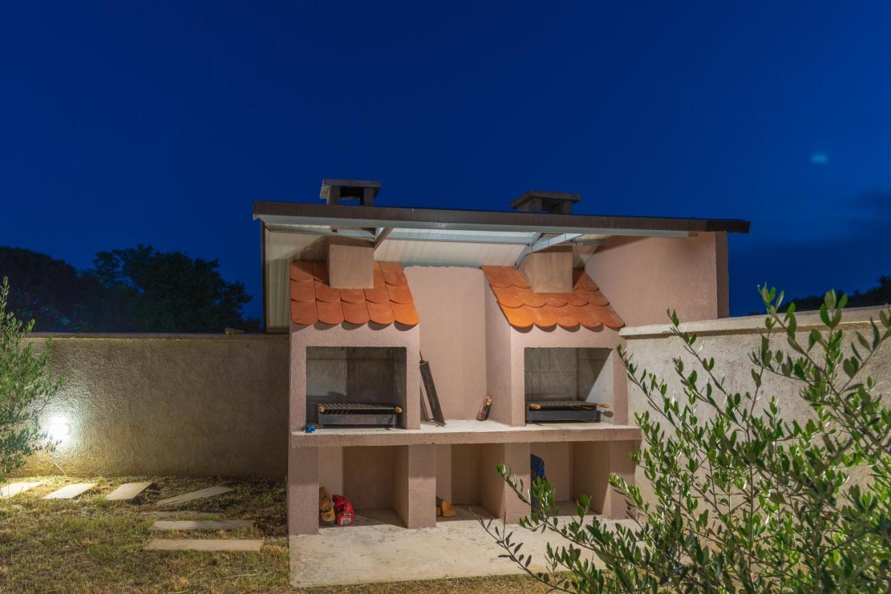 Apartmani Krzak Nin Exterior photo